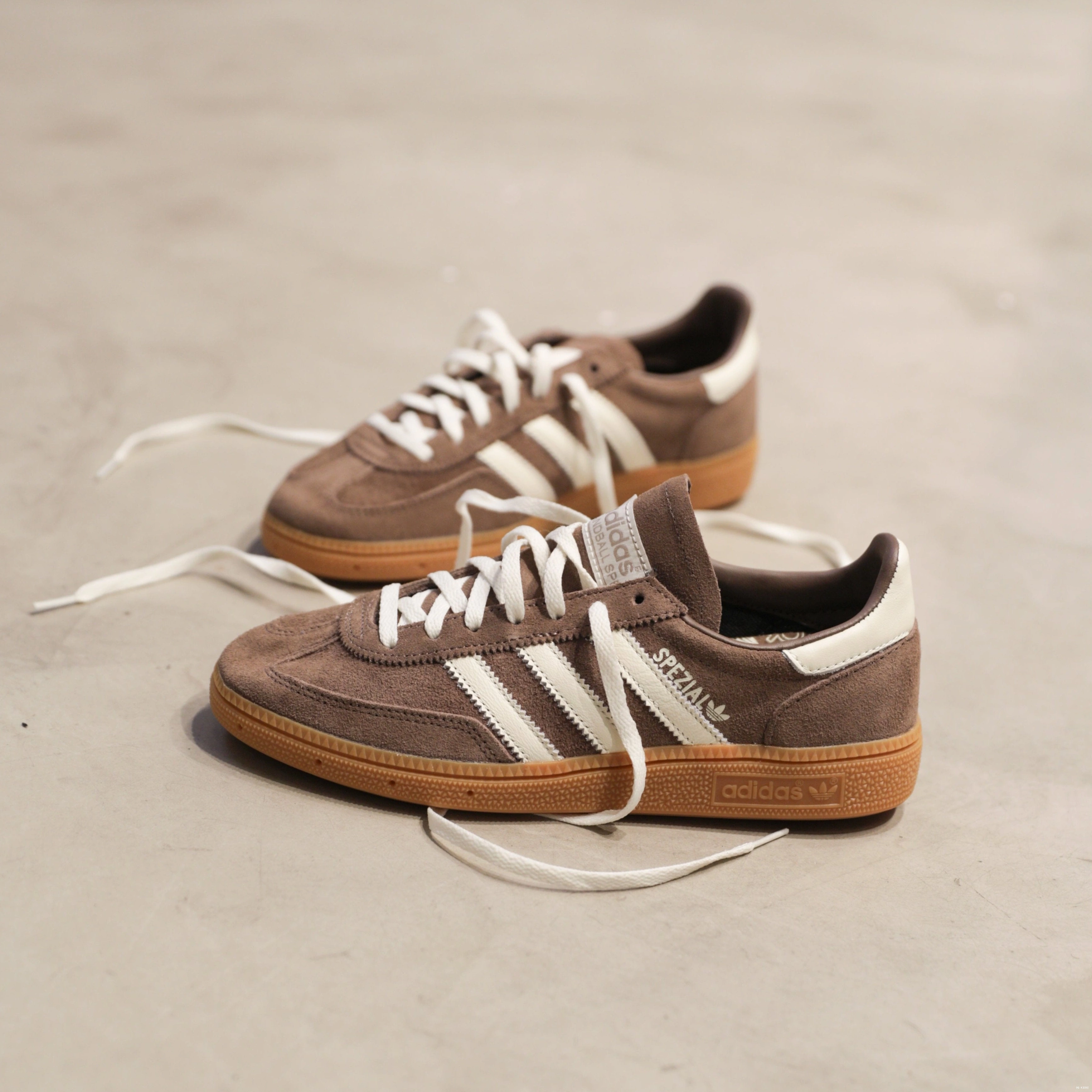 Handball Earth W Strata adidas Spezial Gum 0812